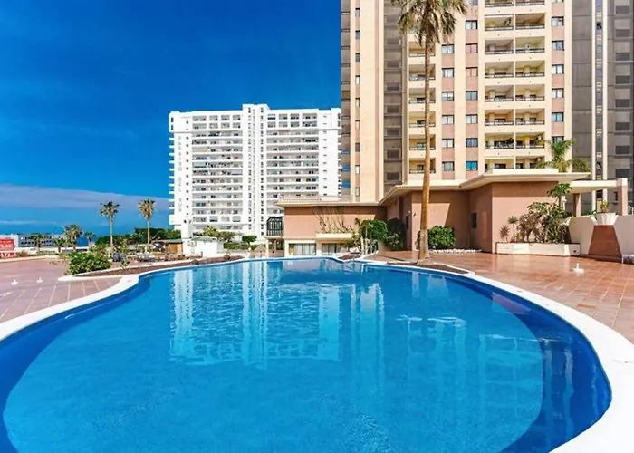 Luxurious And Spacious Адехе