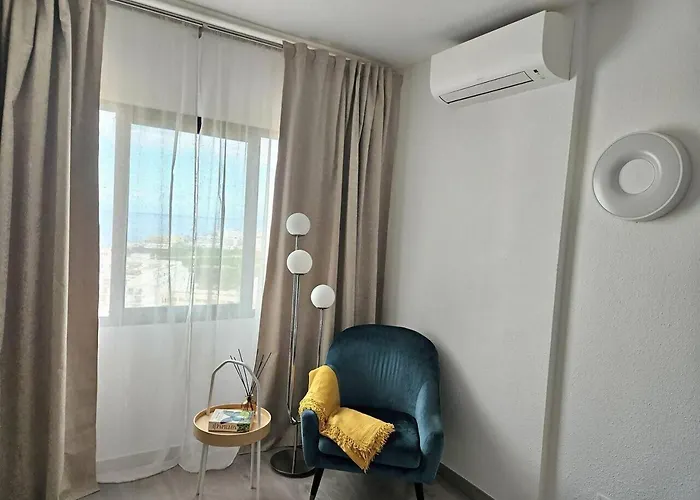 Luxurious And Spacious Адехе