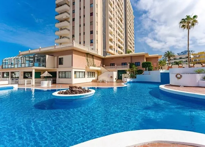 Luxurious And Spacious Адехе