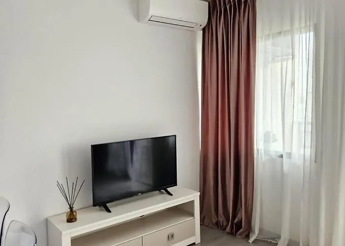 Апартаменти Luxurious And Spacious *