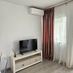 Apartment Luxurious And Spacious *